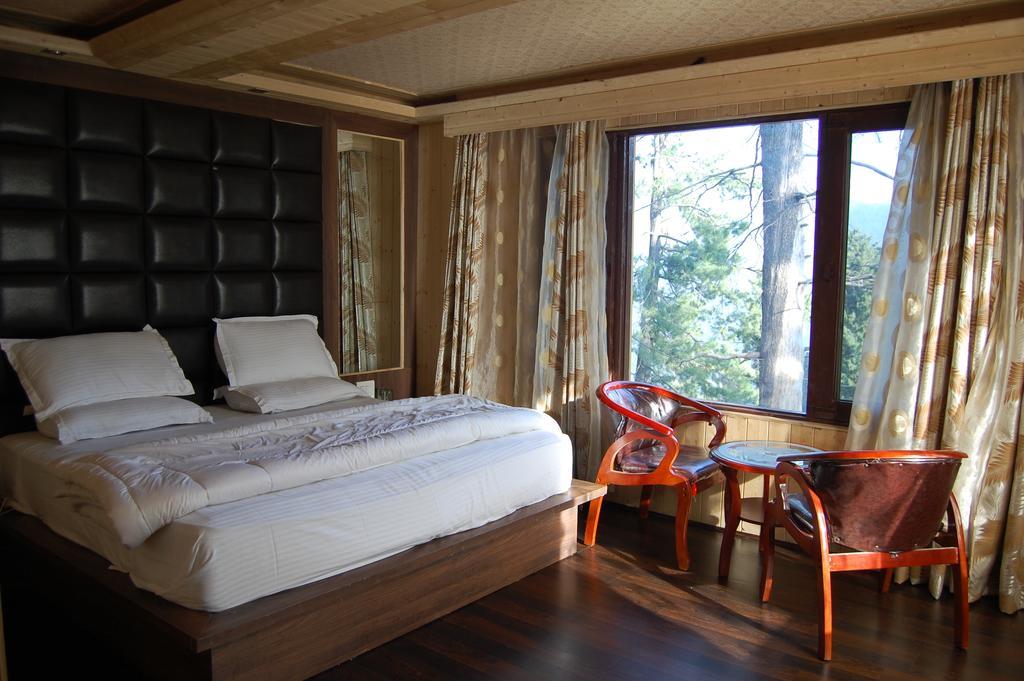 Hotel Zahgeer Continental Gulmarg Zimmer foto